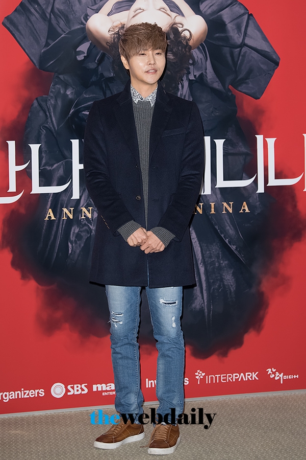 정동하, 뮤지컬 '안나 카레니나' 연예인 시연회 포토월 행사