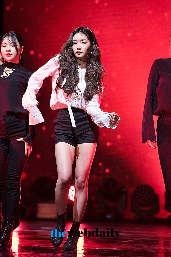 청하, 두 번째 미니 앨범 ‘오프셋’ 쇼케이스 현장