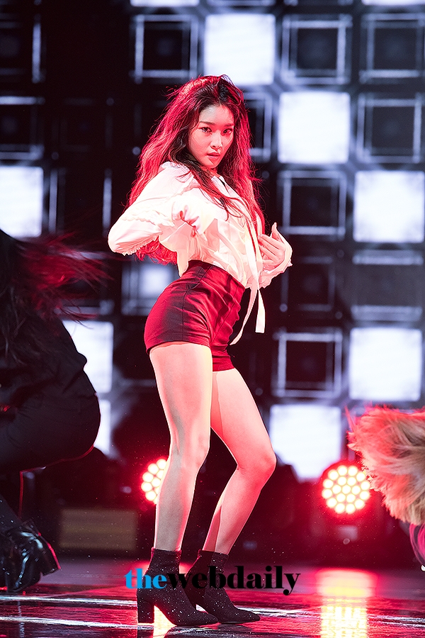 청하, 두 번째 미니 앨범 ‘오프셋’ 쇼케이스 현장