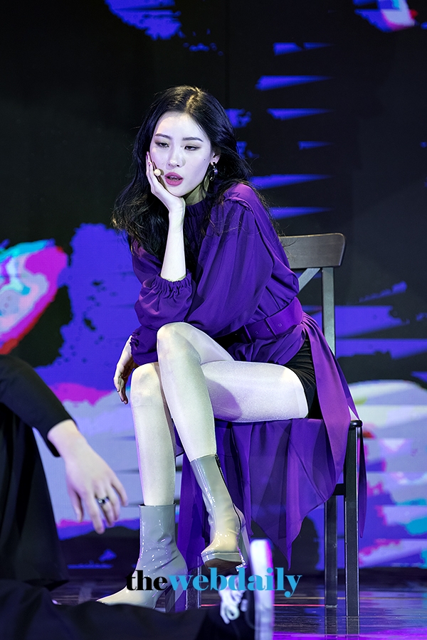 선미, 앨범 ‘주인공’ 쇼케이스
