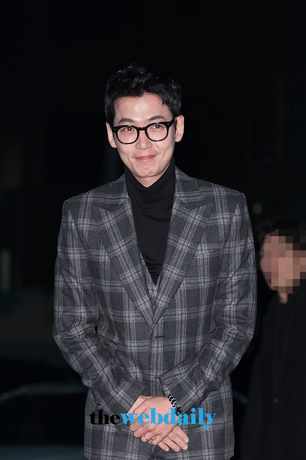 정경호, tvn 수목드라마 ‘슬기로운 감빵생활’ 종방연