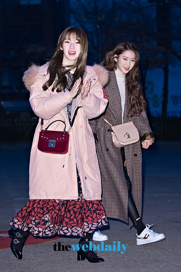 오마이걸 아린-지호, KBS 2TV '뮤직뱅크' 리허설 출근길