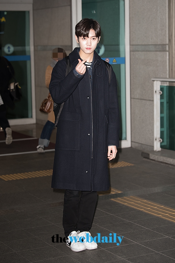 뉴이스트W 렌, 인천국제공항 제1여객터미널 출국 현장