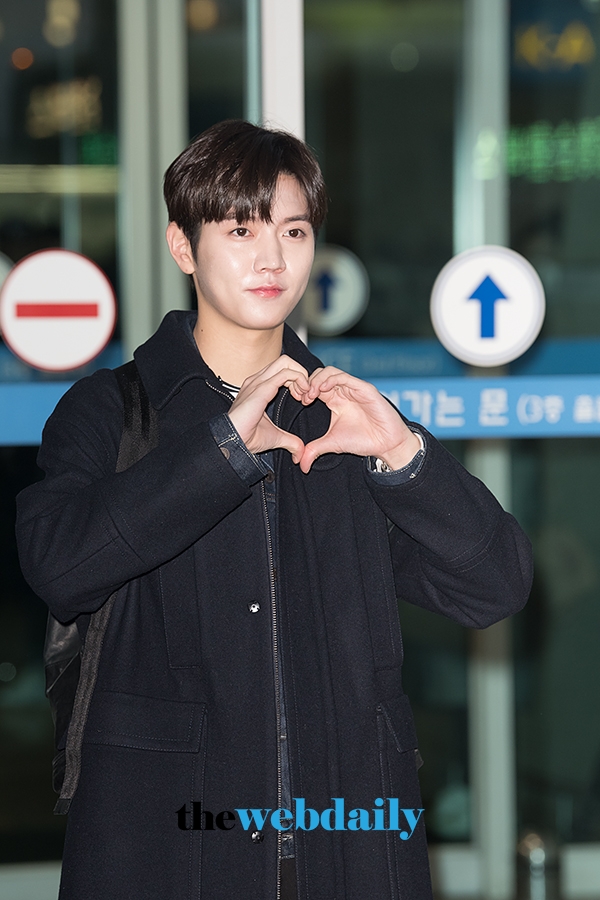 뉴이스트W 렌, 인천국제공항 제1여객터미널 출국 현장