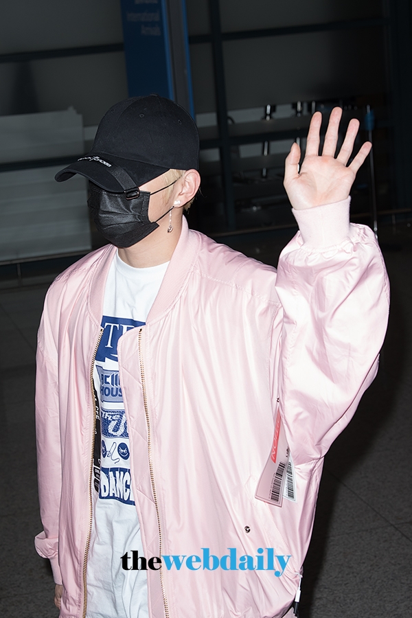 워너원(WannaOne) 강다니엘, 인천국제공항 제1여객터미널 입국 현장