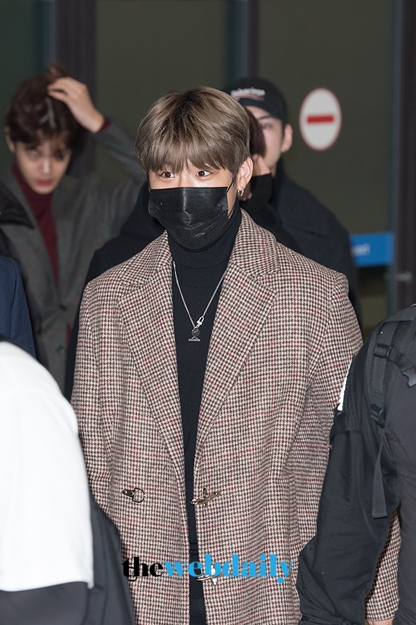 워너원(WannaOne) 박우진 , 인천국제공항 제1여객터미널 입국 현장