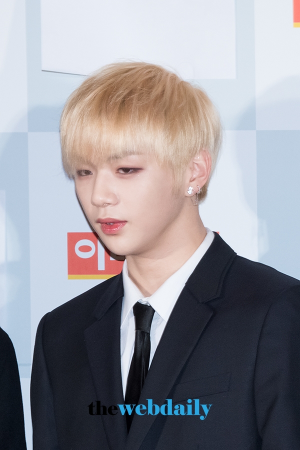 워너원(WannaOne) 강다니엘 , 제 5회 이데일리 문화대상 시상식 포토월 행사