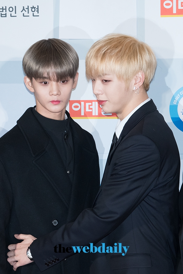 워너원(WannaOne) 강다니엘-배진영 , 제 5회 이데일리 문화대상 시상식 포토월 행사