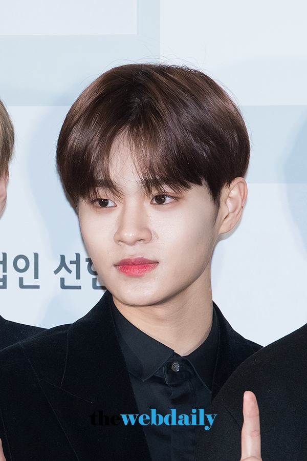 워너원(WannaOne) 이대휘, 제 5회 이데일리 문화대상 시상식 포토월 행사