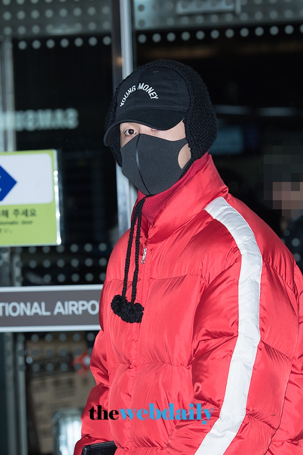 빅스LR의 라비, 김포국제공항 출국 현장