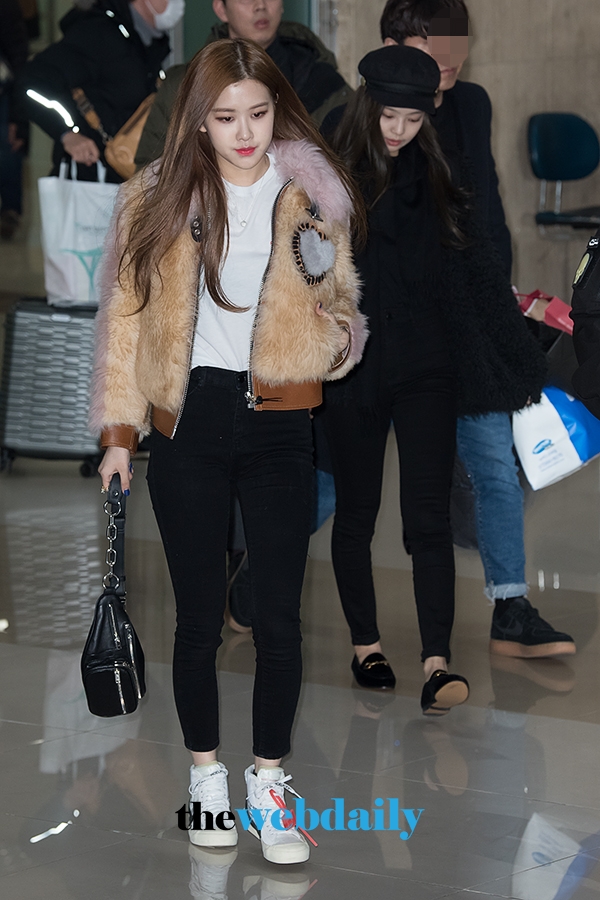 블랙핑크(BLACKPINK) 로제-제니, 김포국제공항 입국 현장