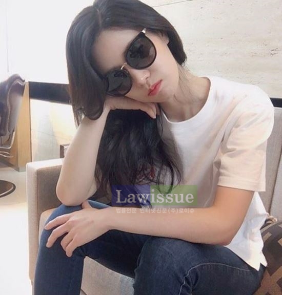 '블링블링 그 자체' 임지연, 흰티+청바지만으로..."이욱 반할 수 밖에"