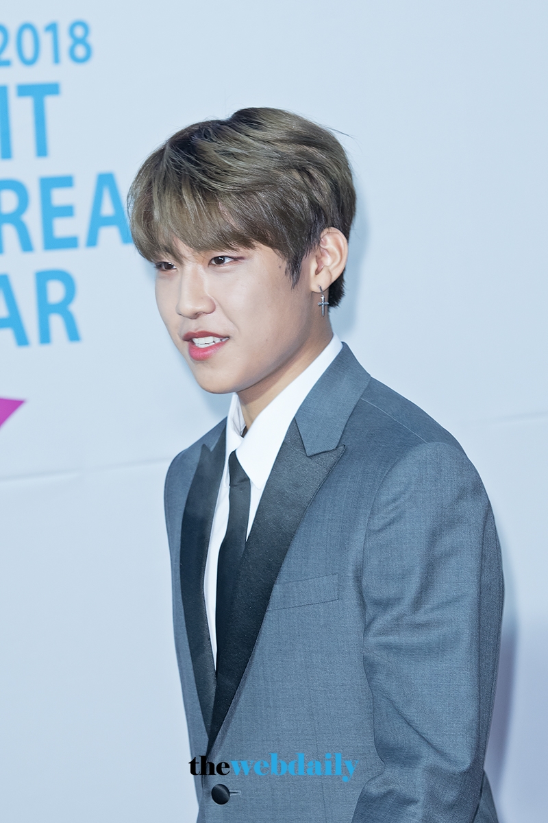 워너원(WannaOne) 박우진, ‘제27회 하이원 서울가요대상’레드카펫 포토월 행사