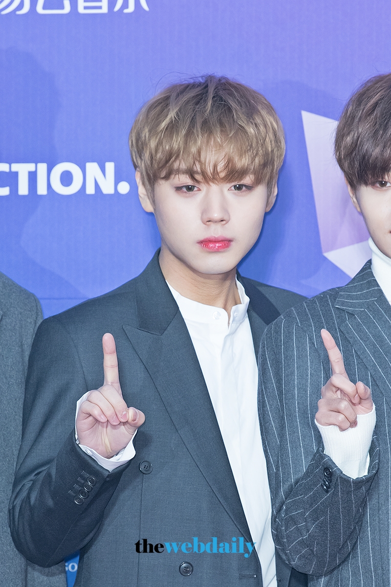 워너원(WannaOne) 박지훈, ‘제27회 하이원 서울가요대상’레드카펫 포토월 행사