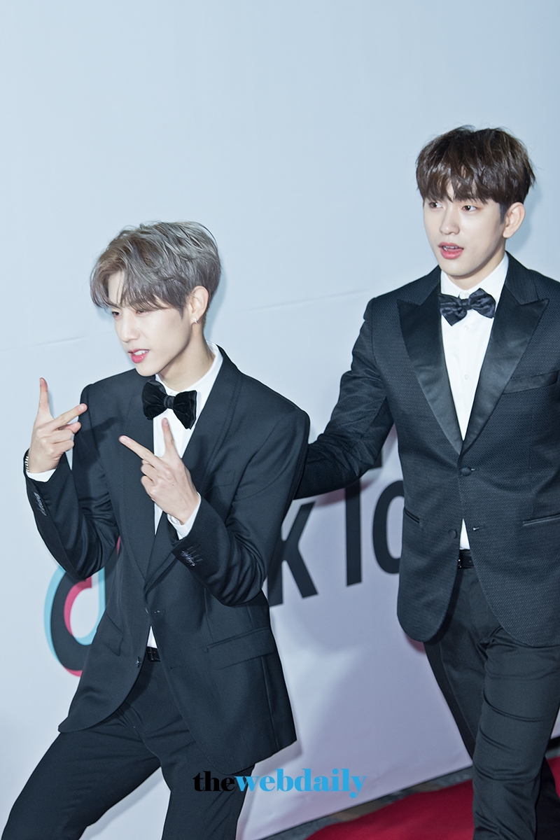 갓세븐(GOT7) 마크-진영, ‘제27회 하이원 서울가요대상’레드카펫 포토월 행사