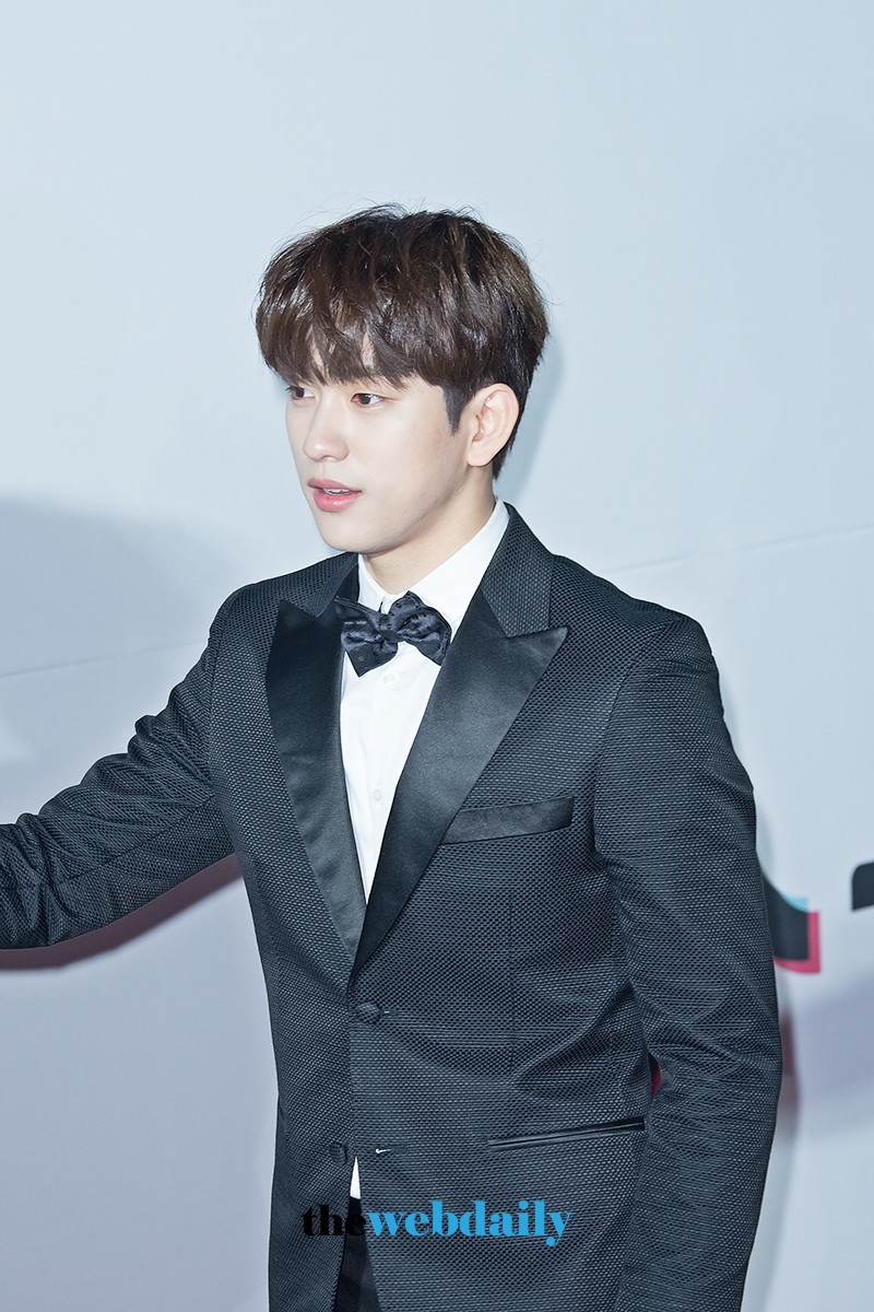 갓세븐(GOT7) 진영, ‘제27회 하이원 서울가요대상’레드카펫 포토월 행사