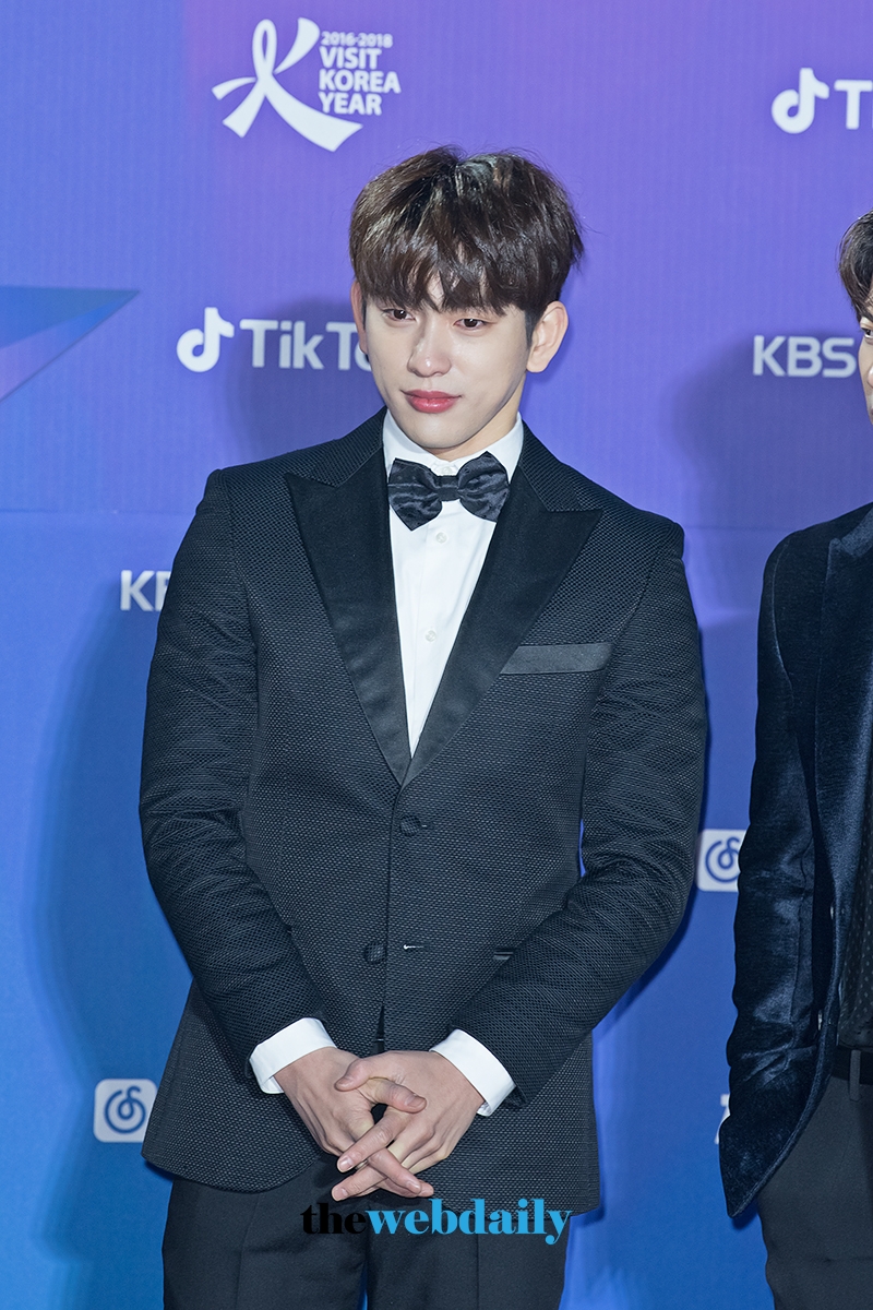 갓세븐(GOT7) 진영, ‘제27회 하이원 서울가요대상’레드카펫 포토월 행사