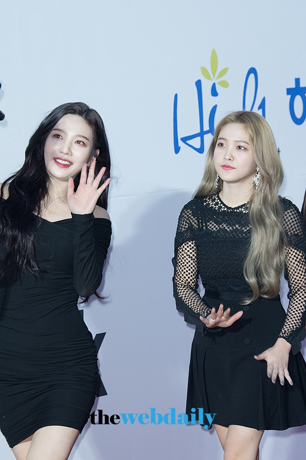 레드벨벳 조이-예리, ‘제27회 하이원 서울가요대상’레드카펫 포토월 행사