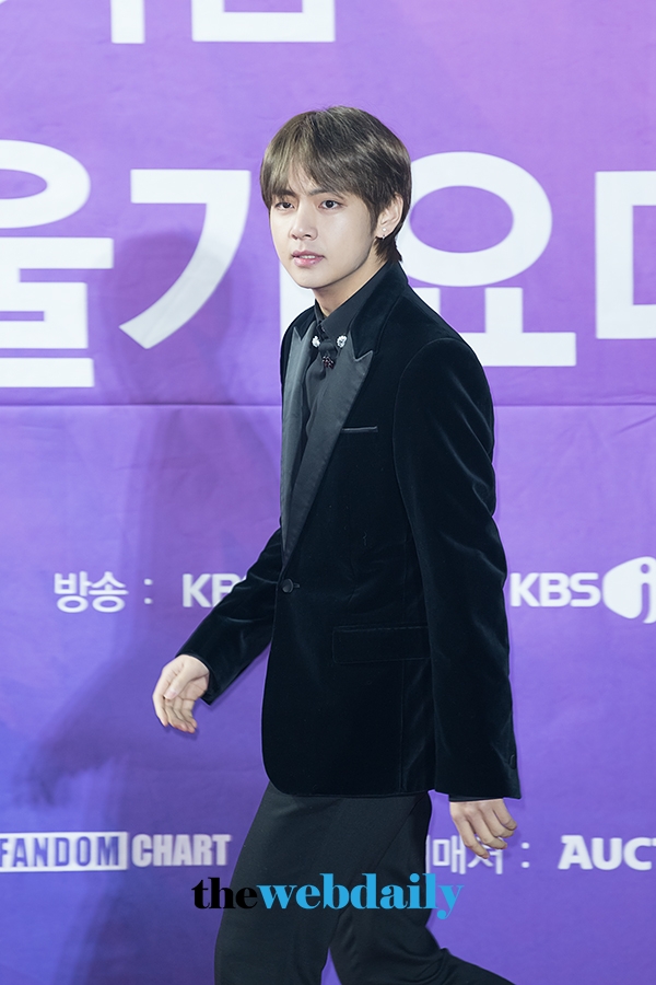 방탄소년단 뷔, ‘제27회 하이원 서울가요대상’레드카펫 포토월 행사