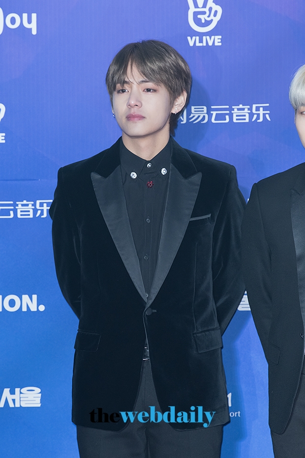 방탄소년단 뷔, ‘제27회 하이원 서울가요대상’레드카펫 포토월 행사