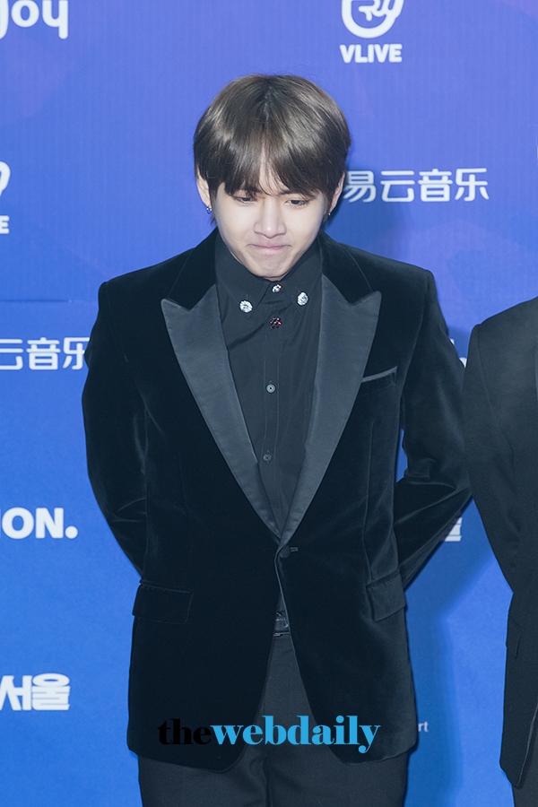 방탄소년단 뷔, ‘제27회 하이원 서울가요대상’레드카펫 포토월 행사