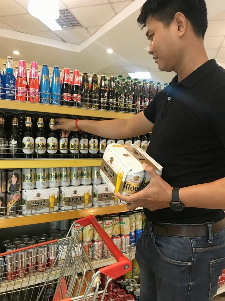 롯데주류, 캄보디아에 '클라우드' 수출 개시