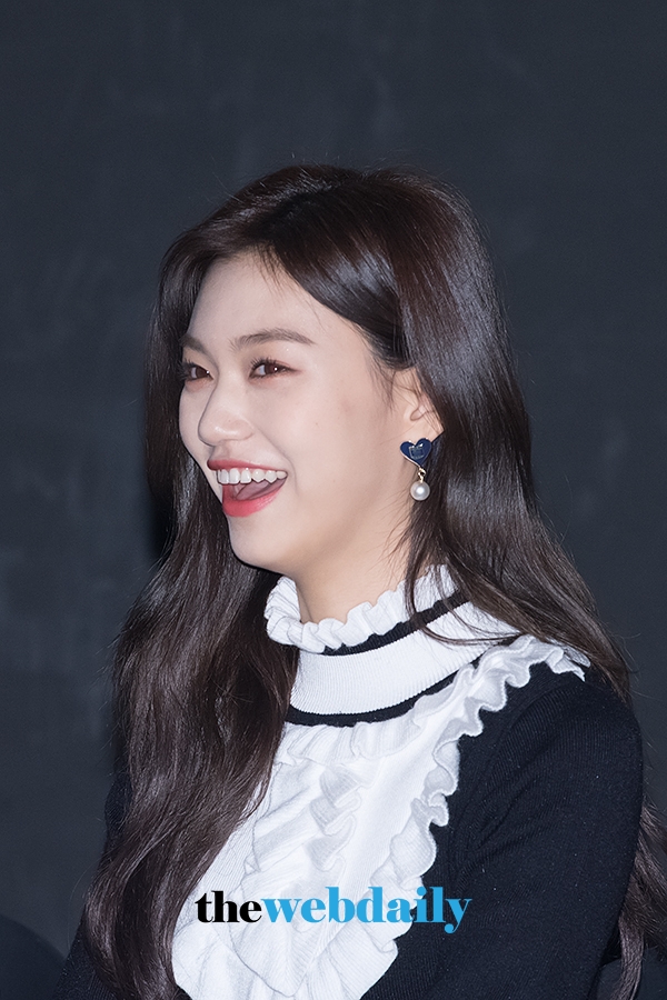 위키미키 김도연, 웹예능 ‘위키미키 모해?’ 특별시사회