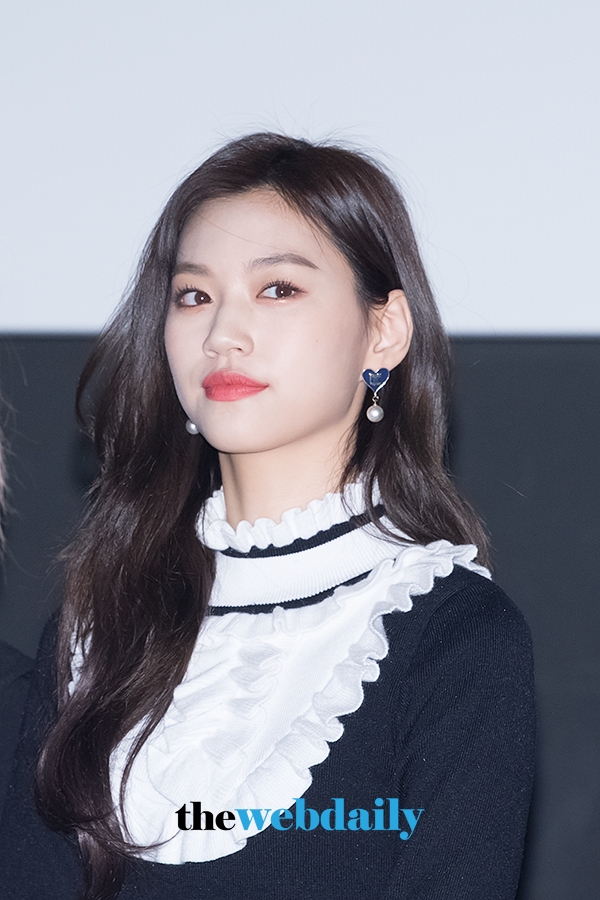 위키미키 김도연, 웹예능 ‘위키미키 모해?’ 특별시사회