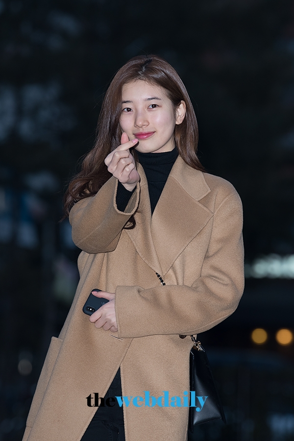 수지, KBS 뮤직뱅크 출근길