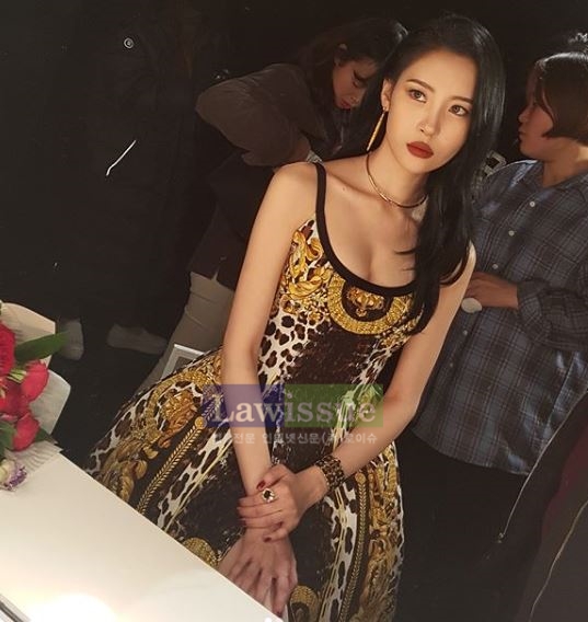 의외의 환상 바디라인...선미, 구릿빛 피부+눈부신 미모까지 '이 정도였다니'