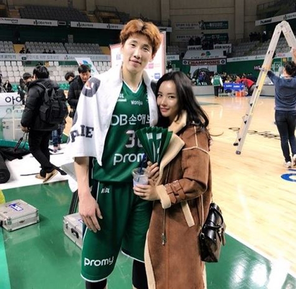 임수현, '다정하게 바짝 붙어....블링블링 부러움을 한몸에'