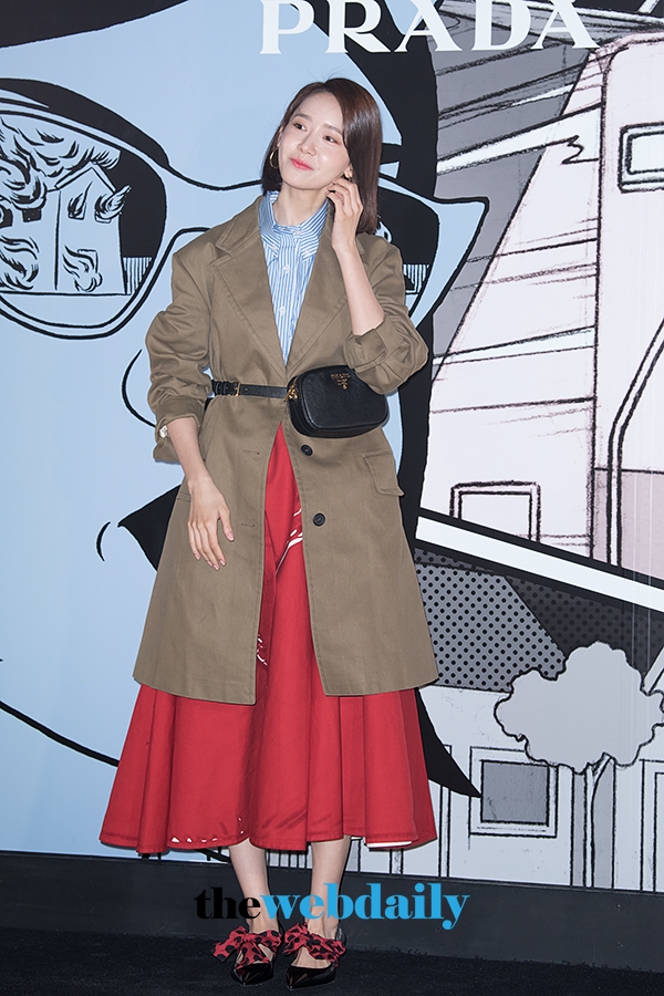 윤아, 프라다 플래그십 스토어 오픈 기념 포토행사 현장