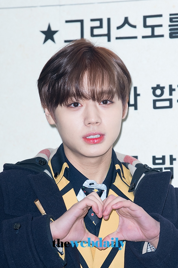 워너원(WANNAONE) 박지훈, 서울공연예술고등학교에서 졸업식 현장