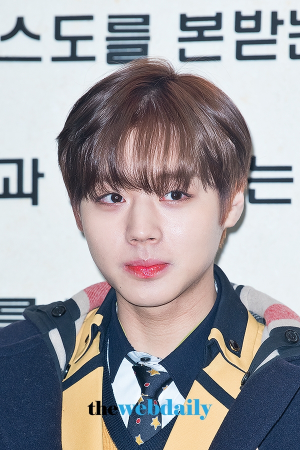 워너원(WANNAONE) 박지훈, 서울공연예술고등학교에서 졸업식 현장