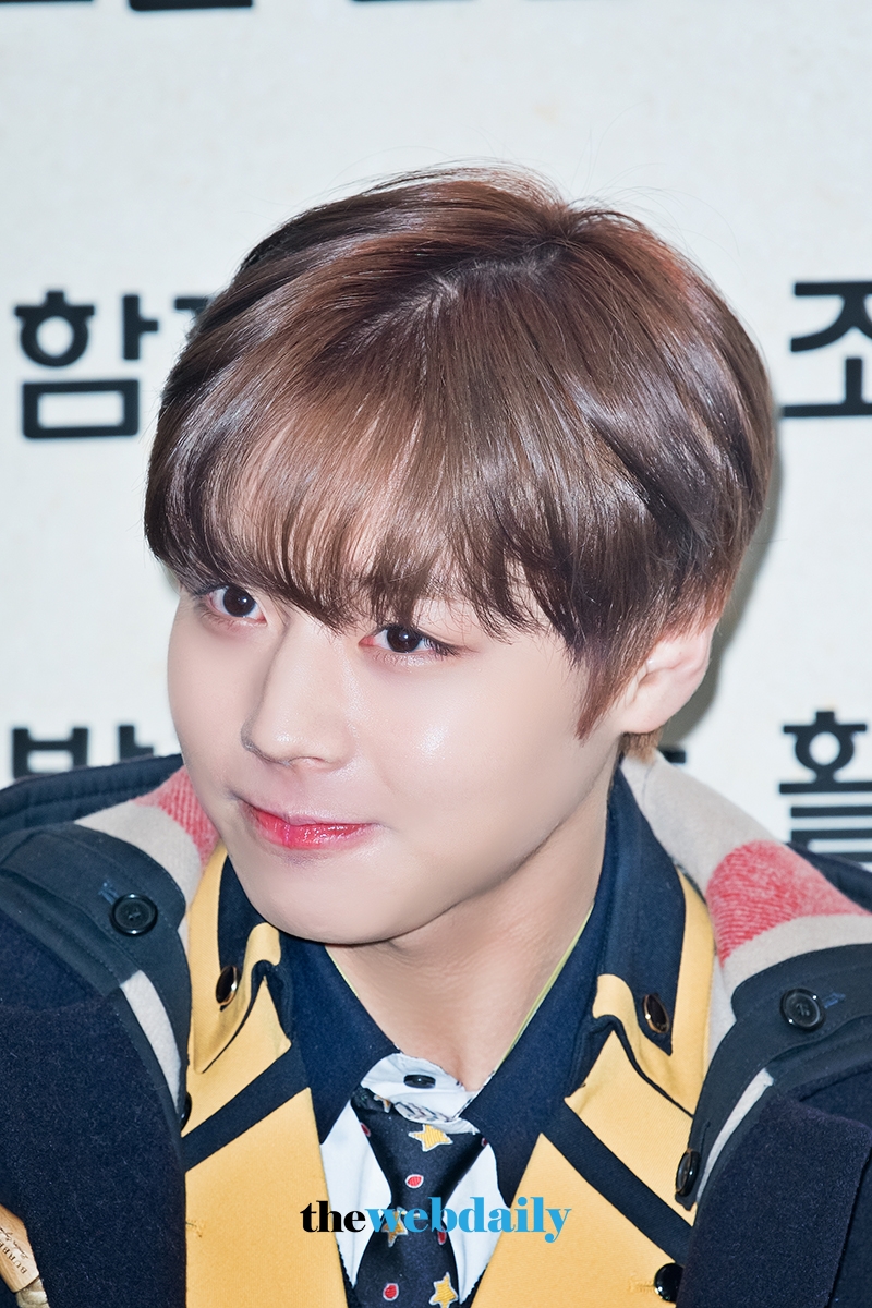 워너원(WANNAONE) 박지훈, 서울공연예술고등학교 졸업식 현장