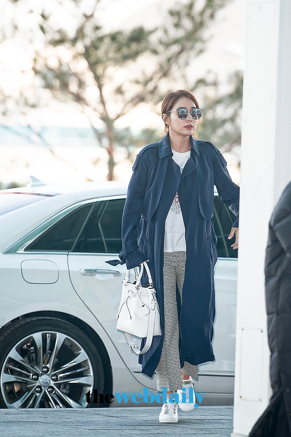 이민정, 인천국제공항 출국 현장