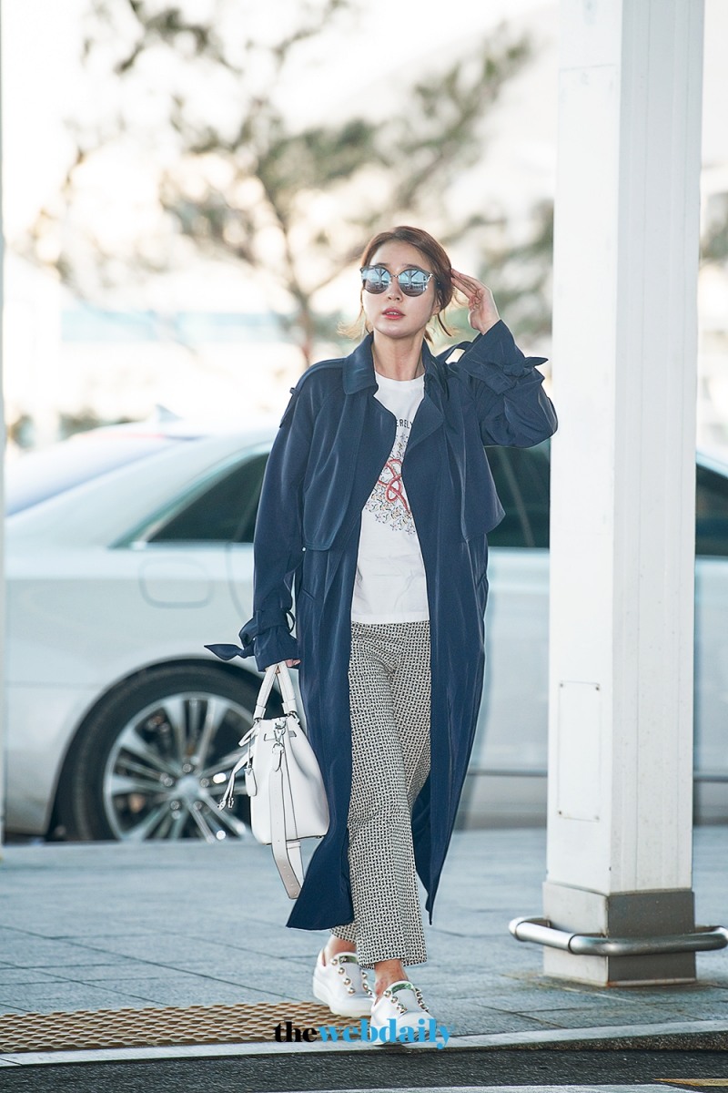 이민정, 인천국제공항 출국 현장