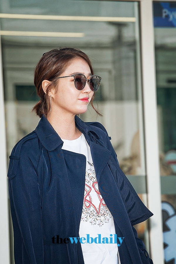 이민정, 인천국제공항 출국 현장