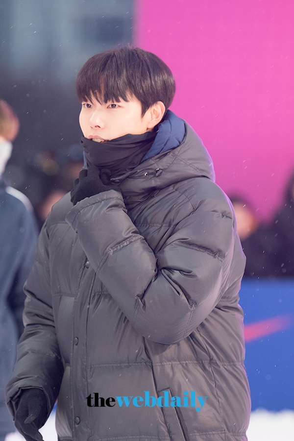 류준열, 나이키 '미친존재감 스노우 풋볼 리그' 현장