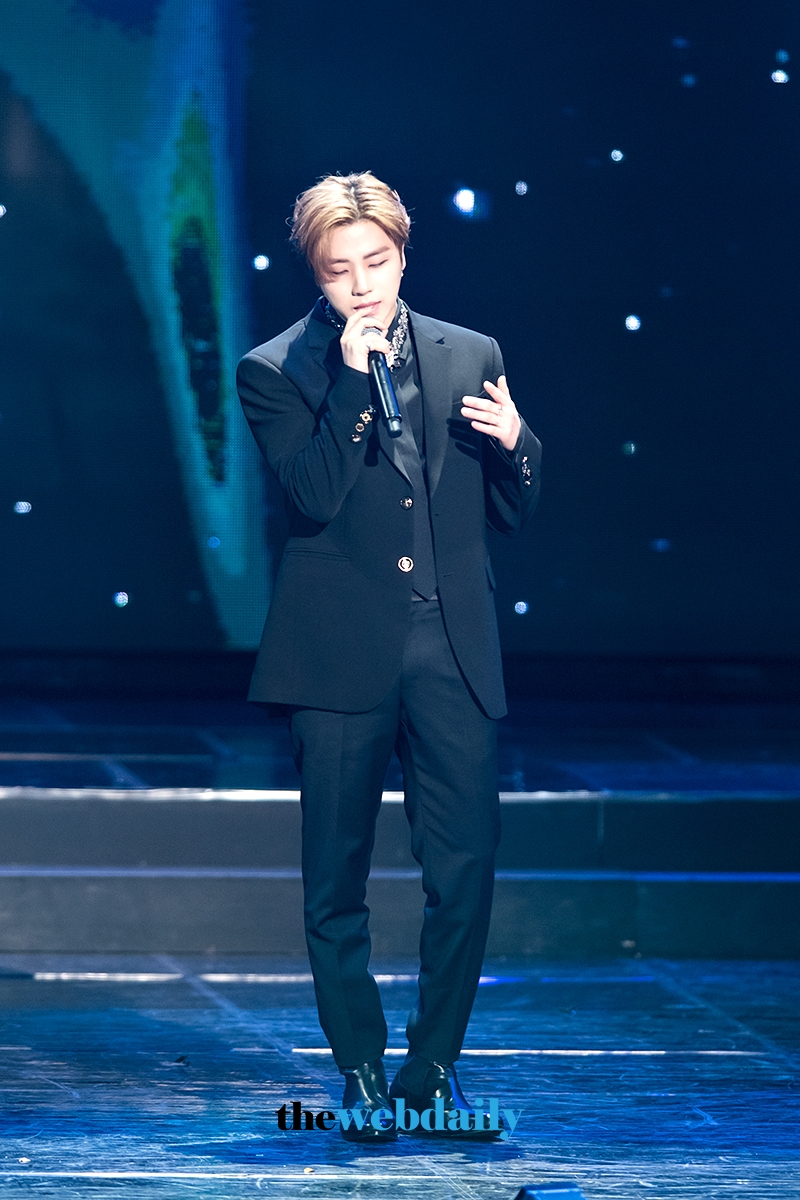 아이콘(iKON) 김진환, 2018 가온차트 K-POP 어워드 레드카펫 행사