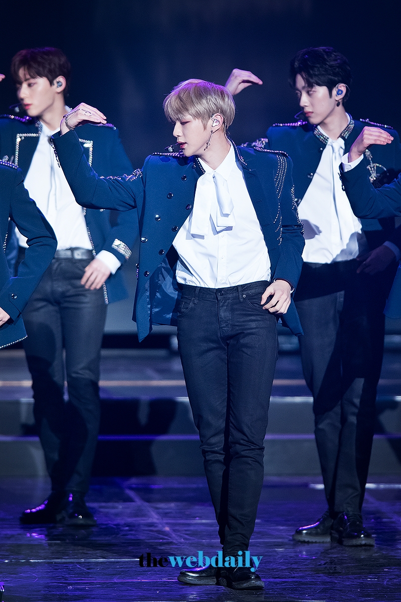 워너원(WannaOne) 강다니엘, 2018 가온차트 K-POP 어워드 레드카펫 행사