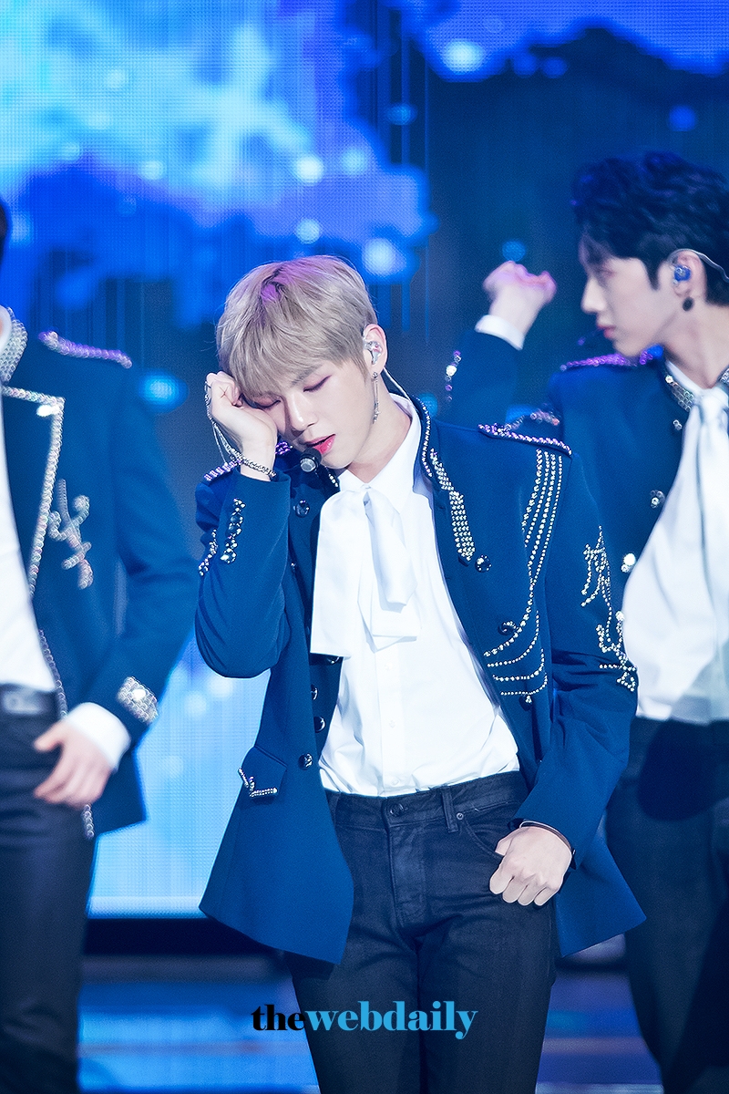 워너원(WannaOne) 강다니엘, 2018 가온차트 K-POP 어워드 레드카펫 행사