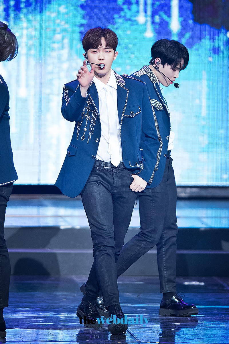 워너원(WannaOne) 김재환, 2018 가온차트 K-POP 어워드 레드카펫 행사