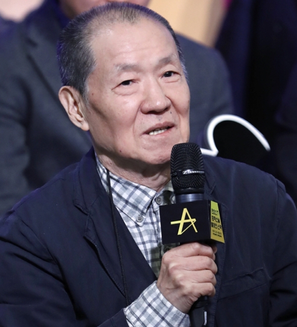 오태석, '과거 잘못된 행동 뒤늦게 곤욕...학생들도 뿔났다'