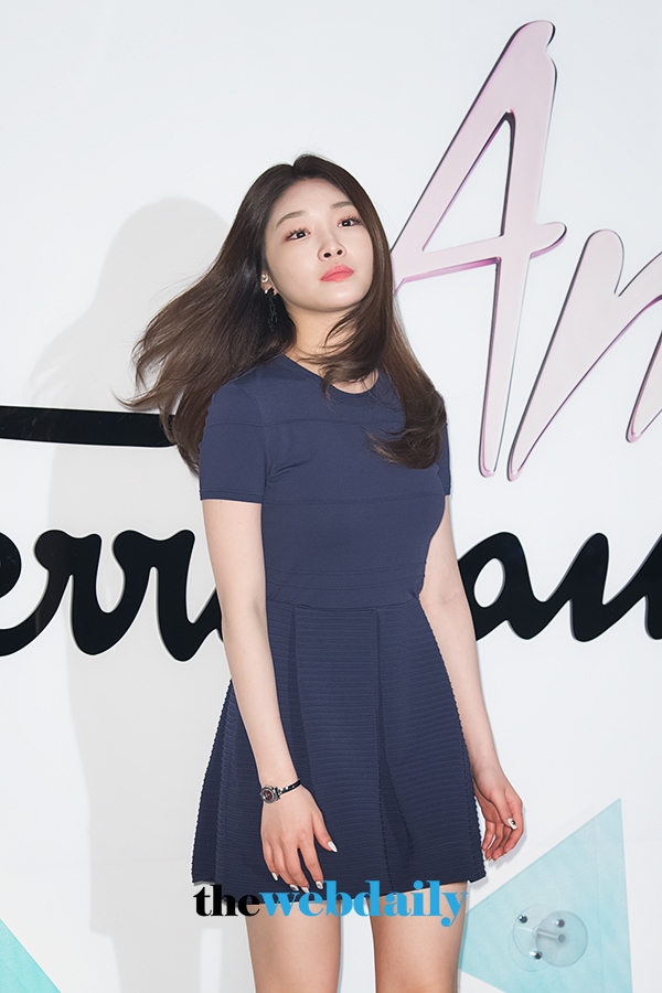 청하, 살바토레 페라가모 퍼퓸의 ‘아모 페라가모 향수 론칭 포토월 행사