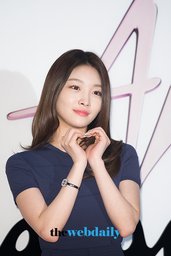 청하, 살바토레 페라가모 퍼퓸의 ‘아모 페라가모 향수 론칭 포토월 행사