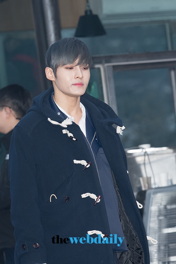 레인즈 김성리, 뮤직뱅크 출근길 현장