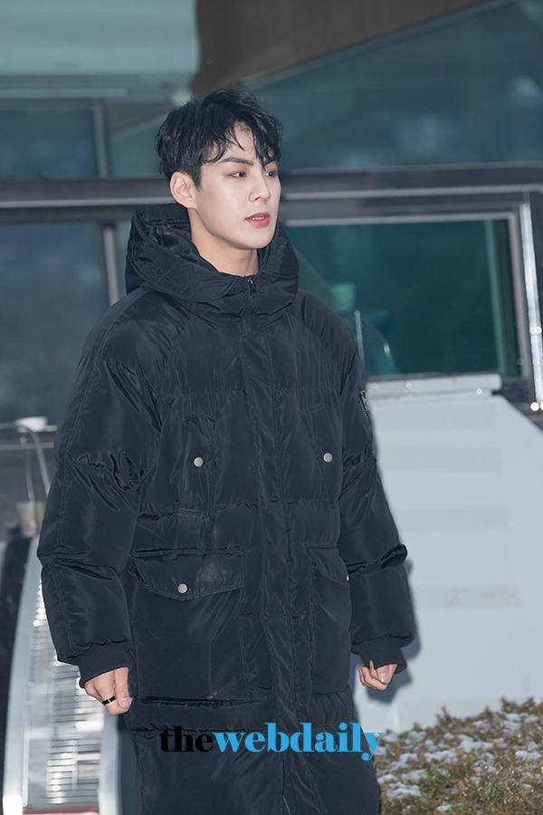 레인즈 서성혁, 뮤직뱅크 출근길 현장
