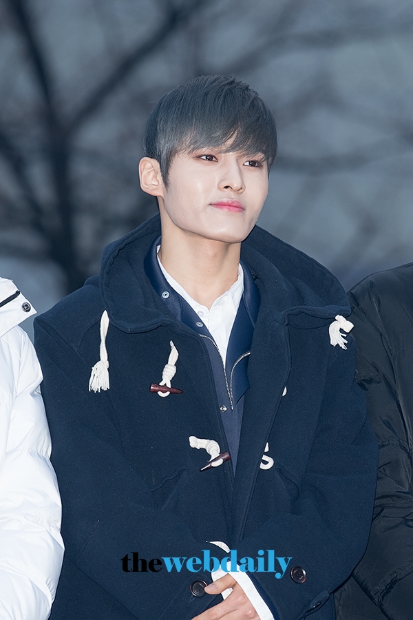 레인즈 김성리, 뮤직뱅크 출근길 현장