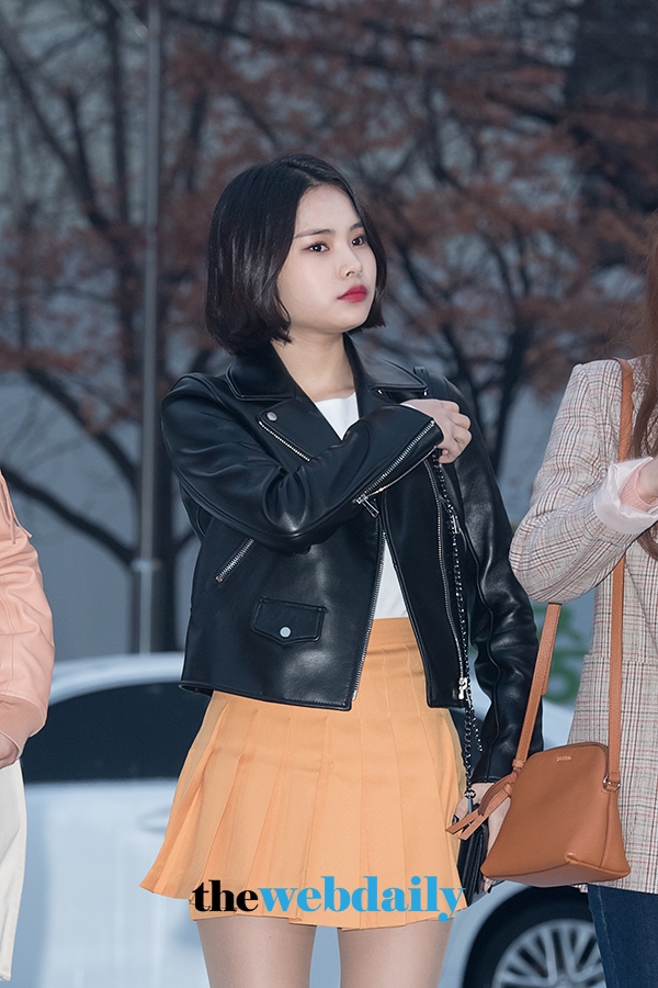 위키미키 리나, 뮤직뱅크 출근길 현장